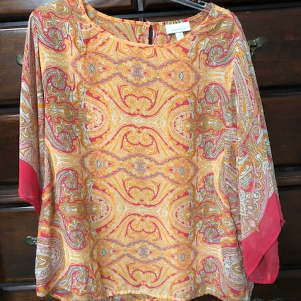 Blouse semi sheer capelet